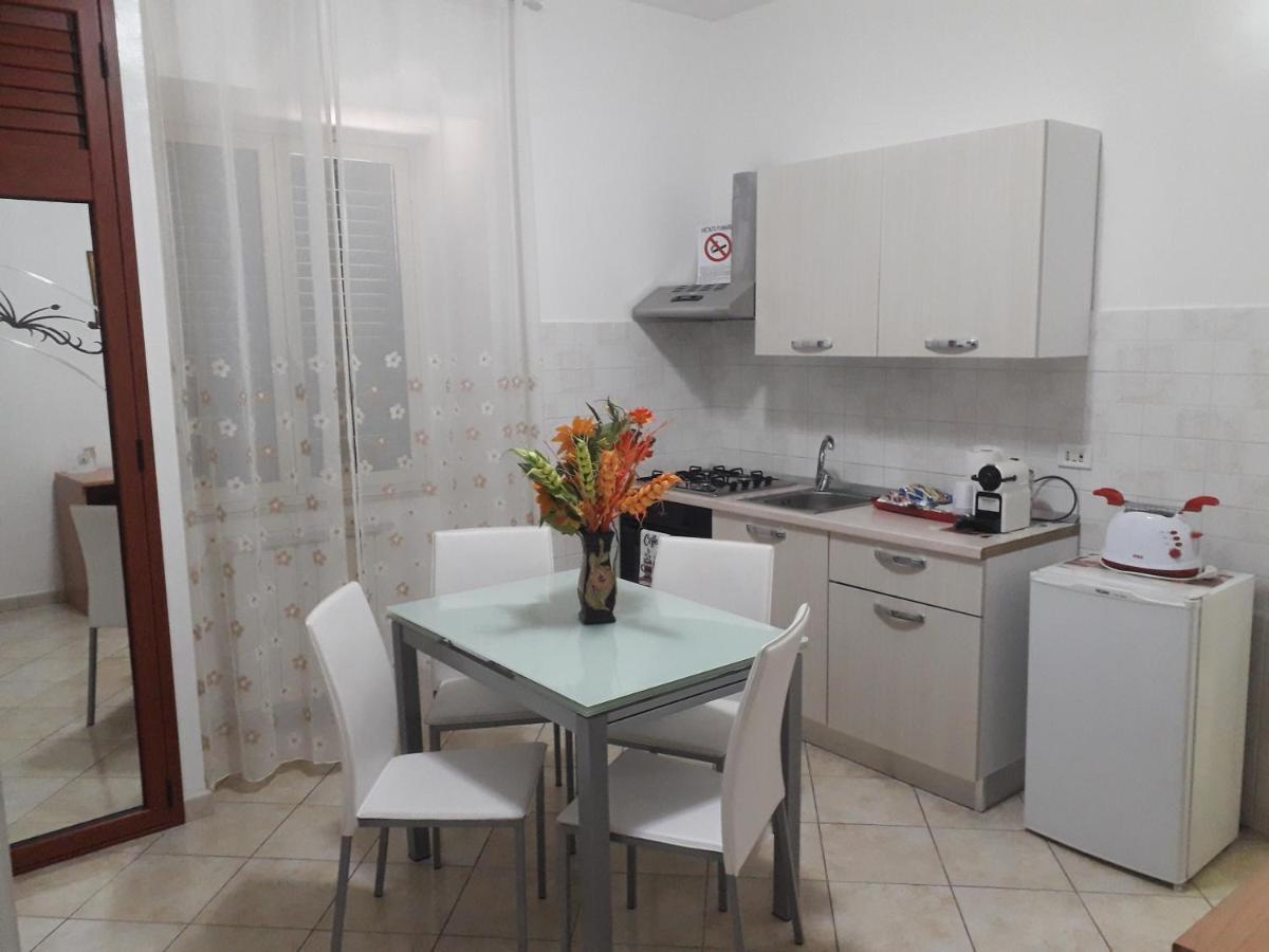 Apartment La Maison Месина Екстериор снимка