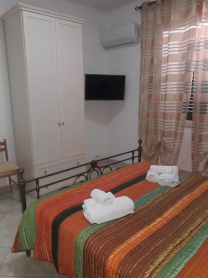 Apartment La Maison Месина Екстериор снимка