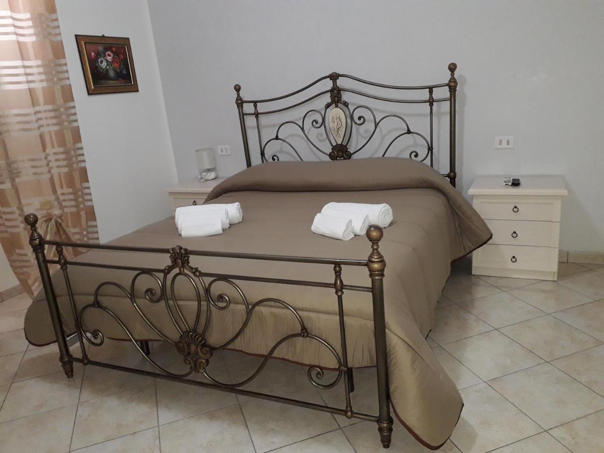Apartment La Maison Месина Екстериор снимка