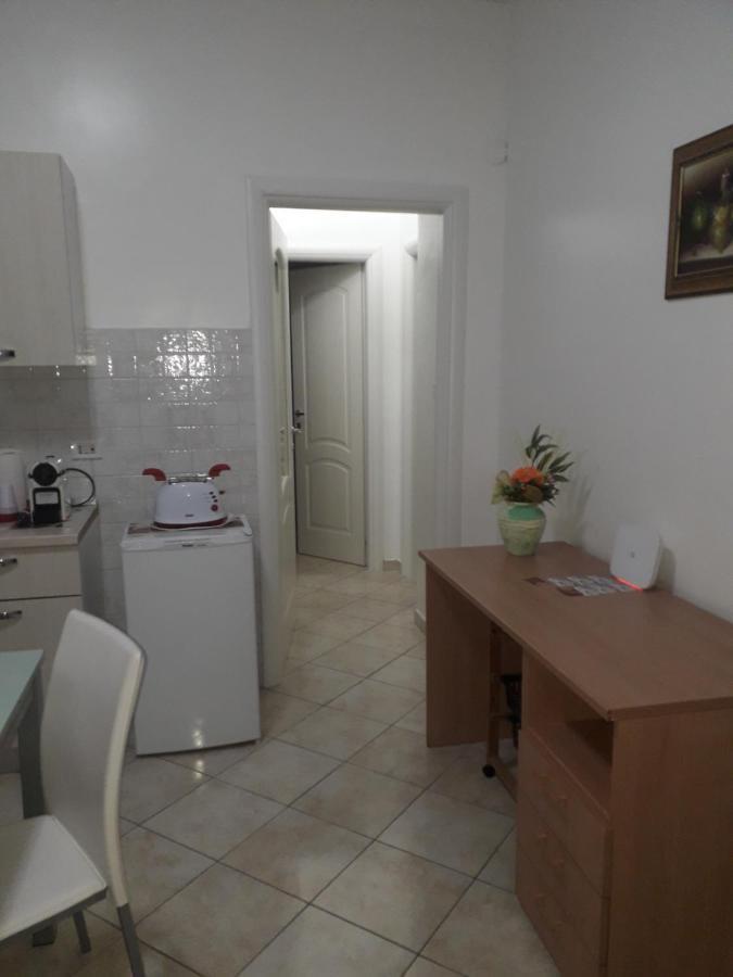 Apartment La Maison Месина Екстериор снимка